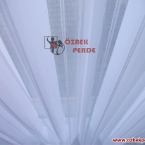 dikey-zebra-perde-gorseli