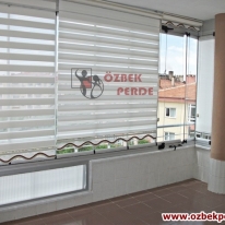 duz-zebra-perde-cam-balkonluk