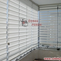 duz-zebra-perde-etekli-cam-balkon-icin