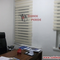 duz-zebra-perdesi-ekonomik-eteksiz-buro-icin