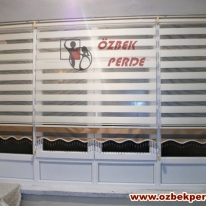 etegi-kahve-krem-renkli-zebra-perde-modeli