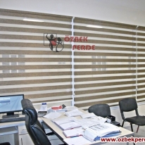 kahve-renkli-bambu-ofis-zebra-perdesi