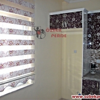 cicekli-garden-zebra-perde-lila-mor-etekli