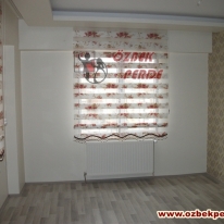 fusya-renkli-gullu-brillant-plant-zebra-perde