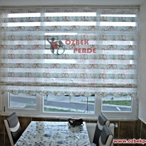 garden-cicek-baskili-zebra-perde-gorseli