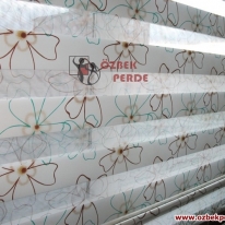 garden-cicek-baskili-zebra-perde