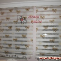 kahverenkli-perili-kelebek-baskili-zebra-perde.JPG