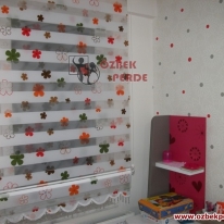 rengarenk-cicek-baskili-zebra-perde