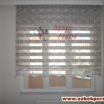 siyah-kirmizi-renkli-ebruli-zebra-perde