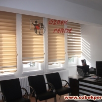 bej-renk-buro-zebra-perdesi