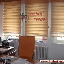 bej-renkli-buro-zebra-perde-modeli