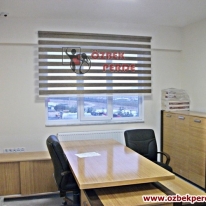 kahve-renkli-bambu-eteksiz-buro-zebra-perdeleri