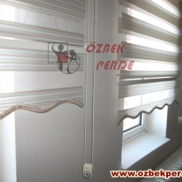 krem-renkli-golgeli-pliseli-zebra-perde-modeli