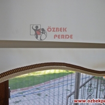 cam-balkon-icin-duz-stor-perde-modeli