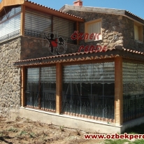 cam-balkon-zebra-perde-cesidi