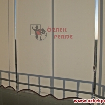 cam-balkona-duz-stor-perde