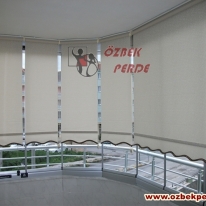 desenli-cam-balkon-stor-perdesi