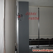 desensiz-cam-balkon-stor-perdesi-modeli