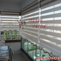 etegi-cift-sutasli-krem-renkli-cam-balkon-zebra-perdesi