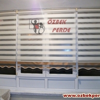 etegi-kahve-krem-renkli-zebra-perde-modeli