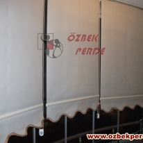 etegi-kahve-sutasli-cam-balkon-stor-perde