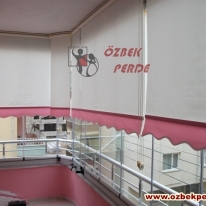 etegi-pembe-renkli-cam-balkon-stor-perdesi