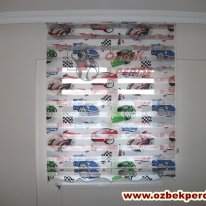 araba-racing-baskili-zebra-perde