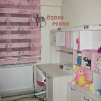 barbie-pliseli-zebra-perde-pembeli