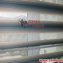 duru-pliseli-zebra-perde-mavi-renkli