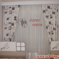 antika-arabali-fon-kanatli-genc-odasi-perde-cesidi