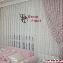 dal-tul-perdeli-pudra-yaprakli-fon-perde-gorseli