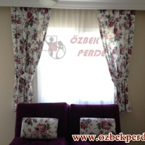 pembe-cicekli-pop-art-kanat-perde