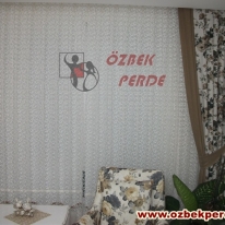 popart-kanatli-cam-zeminli-tul-perde-gorseli