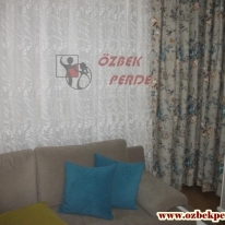 turkuaz-gullu-popart-fon-perde