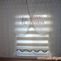 kendinden-desenli-zebra-stor-uzerine-kruvaze-perde