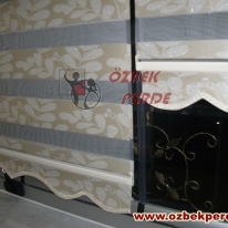 krem-renkli-sakalli-yaprak-desenli-zebra-perde