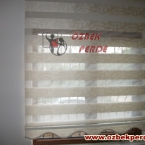 krem-renkli-yaprak-sakalli-zebra-perde