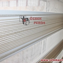 micro-simli-zebra-perde-altin-renkli-gorseli