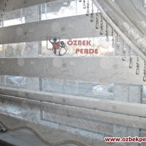 daire-kruvaze-perde-altina-daireli-zebra-perdesi