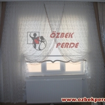 tac-sarmal-yaprakli-cam-zeminli-kruvaze-perde-modeli