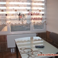 baloncuk-kahve-krem-renkli-zebra-perde