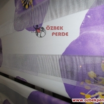 begonya-lila-renkli-mutfak-zebra-perde-gorseli