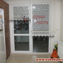 dantel-etekli-ve-boncuklu-yaprak-tul-stor-perde