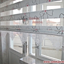 dantel-orgu-etekli-baskili-zebra-perde-gorseli