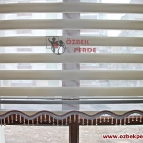 desensiz-zebra-perde-ekru-etekli-boncuklu