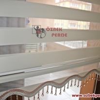 desensiz-zebra-perde-etekli-boncuklu-cift-sutasli