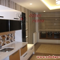 kahverenkli-golgeli-mutfaklik-zebra-perde