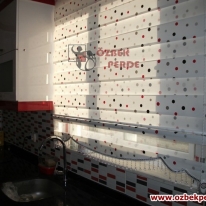 kirmizi-siyah-little-puantiyeli-zebra-perde