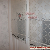 krem-renkli-karo-tul-stor-perde-modeli