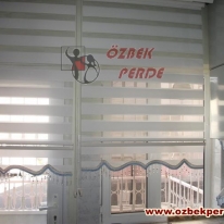 mavi-sutasli-zebra-perde